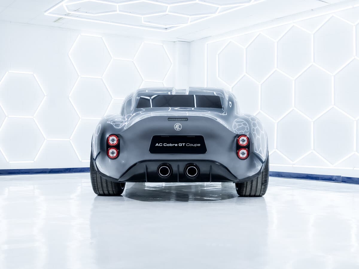 AC Cobra GT 2023 – indiyədək — Arxadan