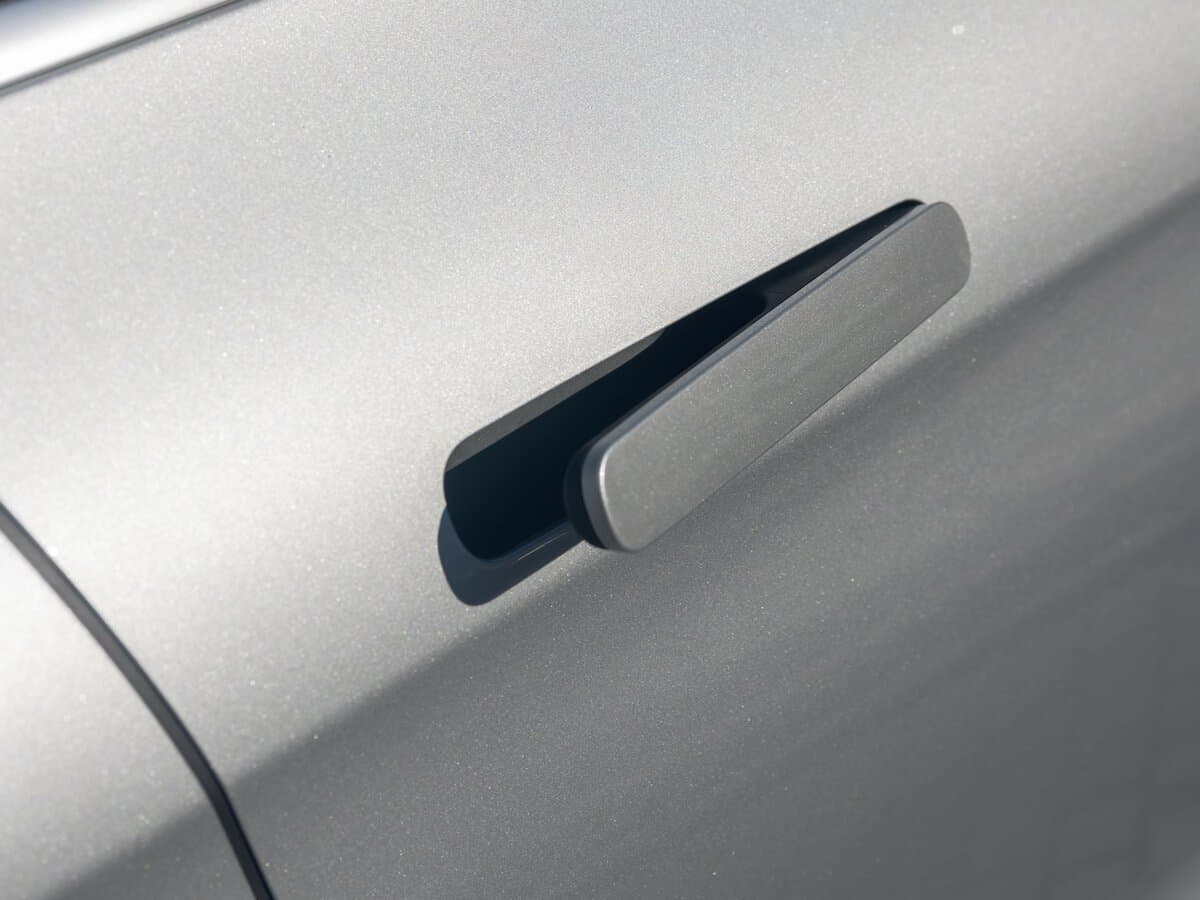 Aito M5 I — Salon, arxadan