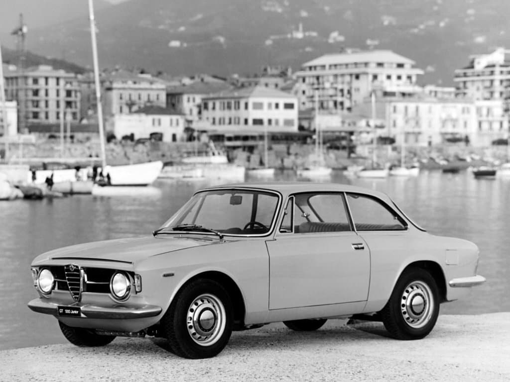 Alfa Romeo 105/115 1965 – 1977 — yandan görünüş