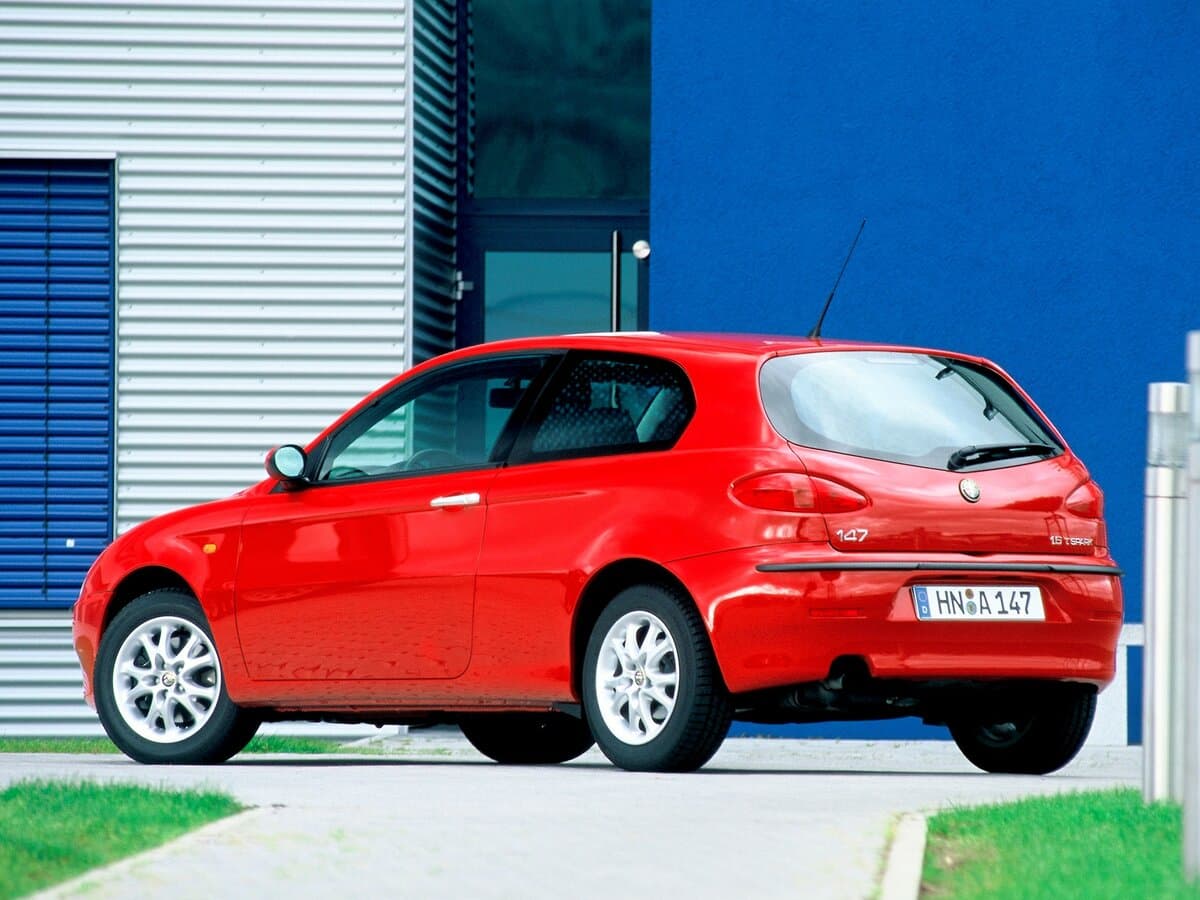 Alfa Romeo 147 I — 3/4 arxadan