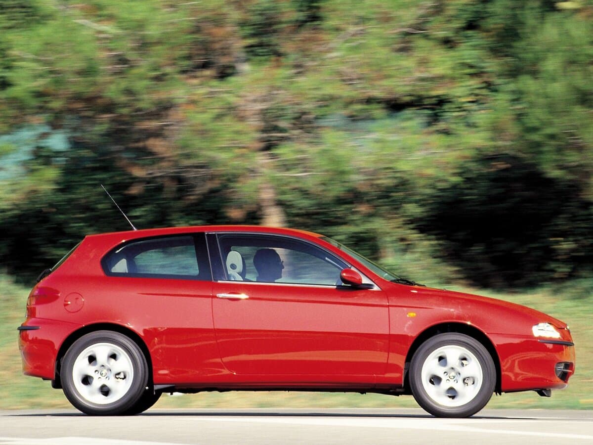 Alfa Romeo 147 I — Yandan