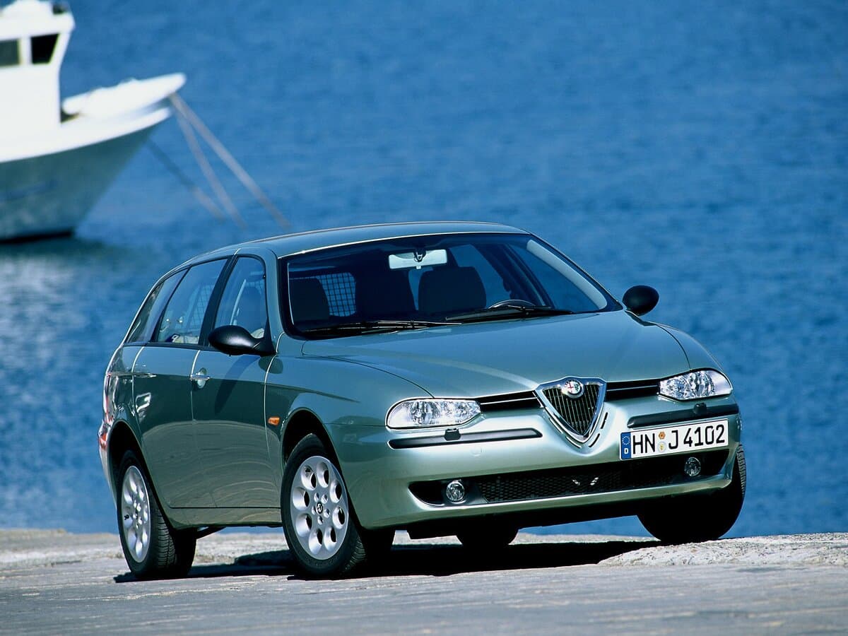 Alfa Romeo 156 I — Öndən