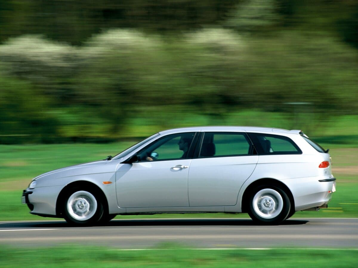Alfa Romeo 156 I — Yandan