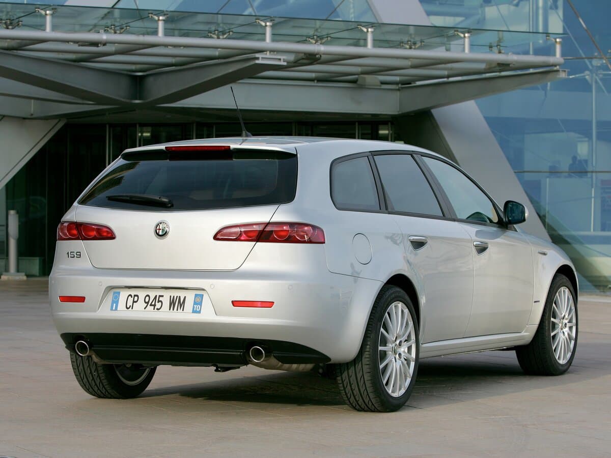 Alfa Romeo 159 2005 – 2011 — 3/4 arxadan