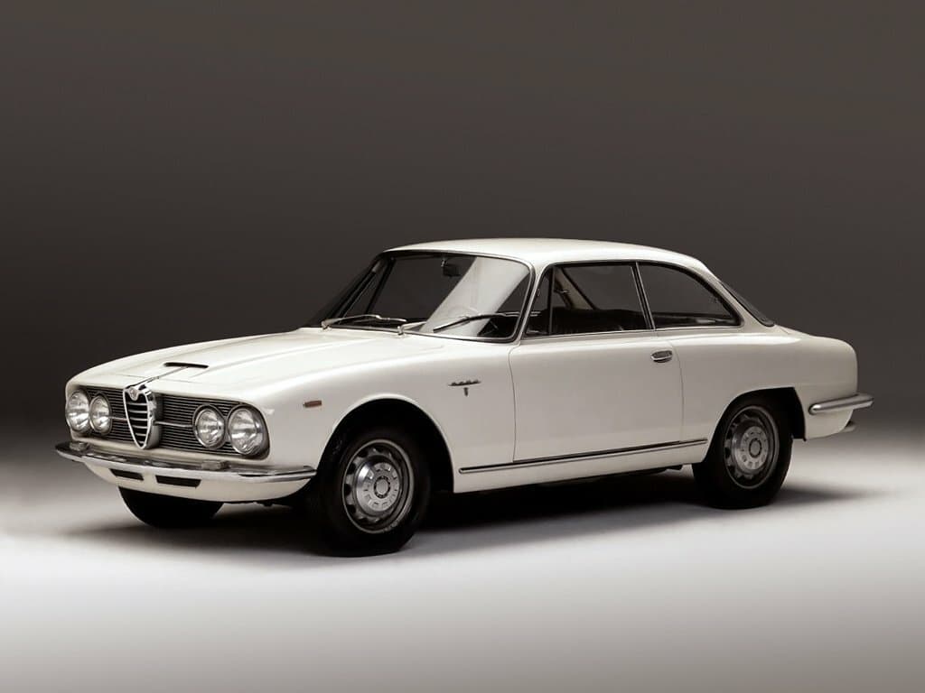 Alfa Romeo 2600 I — Əsas şəkil