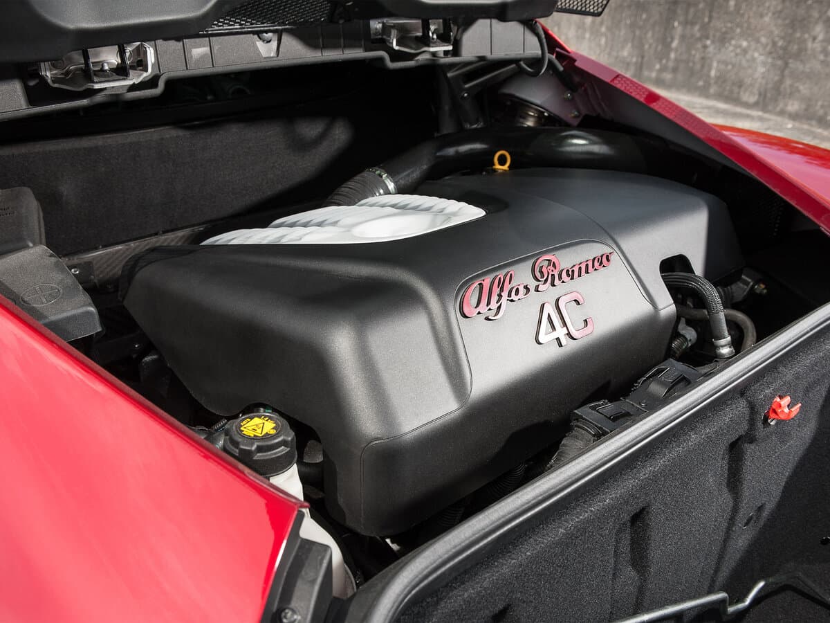 Alfa Romeo 4C 2013 – 2020 — Salon, arxadan