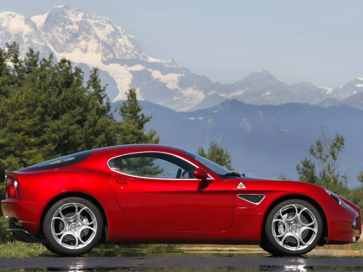 Alfa Romeo 8C Competizione 2007 – 2010 — Yandan