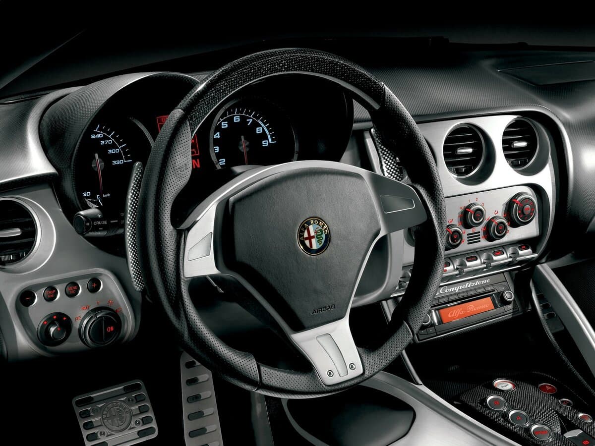 Alfa Romeo 8C Competizione 2007 – 2010 — Sükan