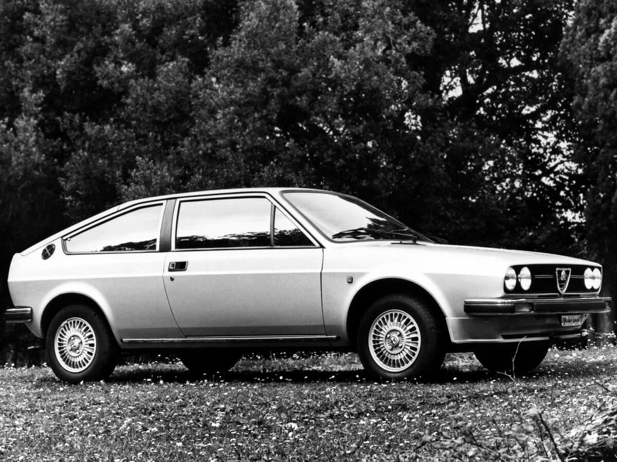 Alfa Romeo Alfasud 1971 – 1983 — Yandan