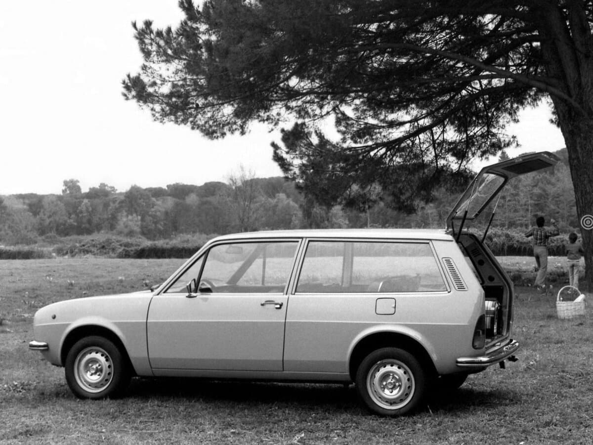 Alfa Romeo Alfasud 1971 – 1983 — Yandan