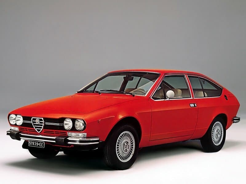 Alfa Romeo Alfetta 1972 – 1987 — Əsas şəkil