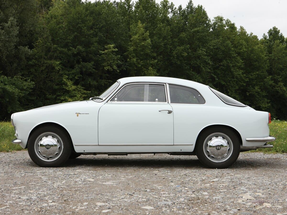 Alfa Romeo Giulietta I — Yandan