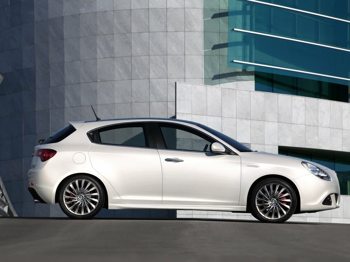 Alfa Romeo Giulietta III — Yandan