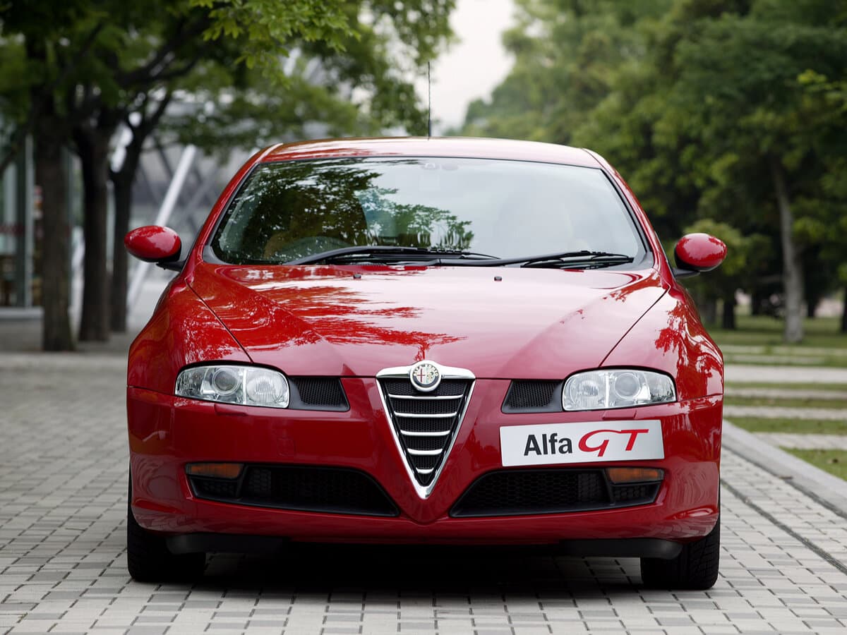 Alfa Romeo GT 2003 – 2010 — Öndən