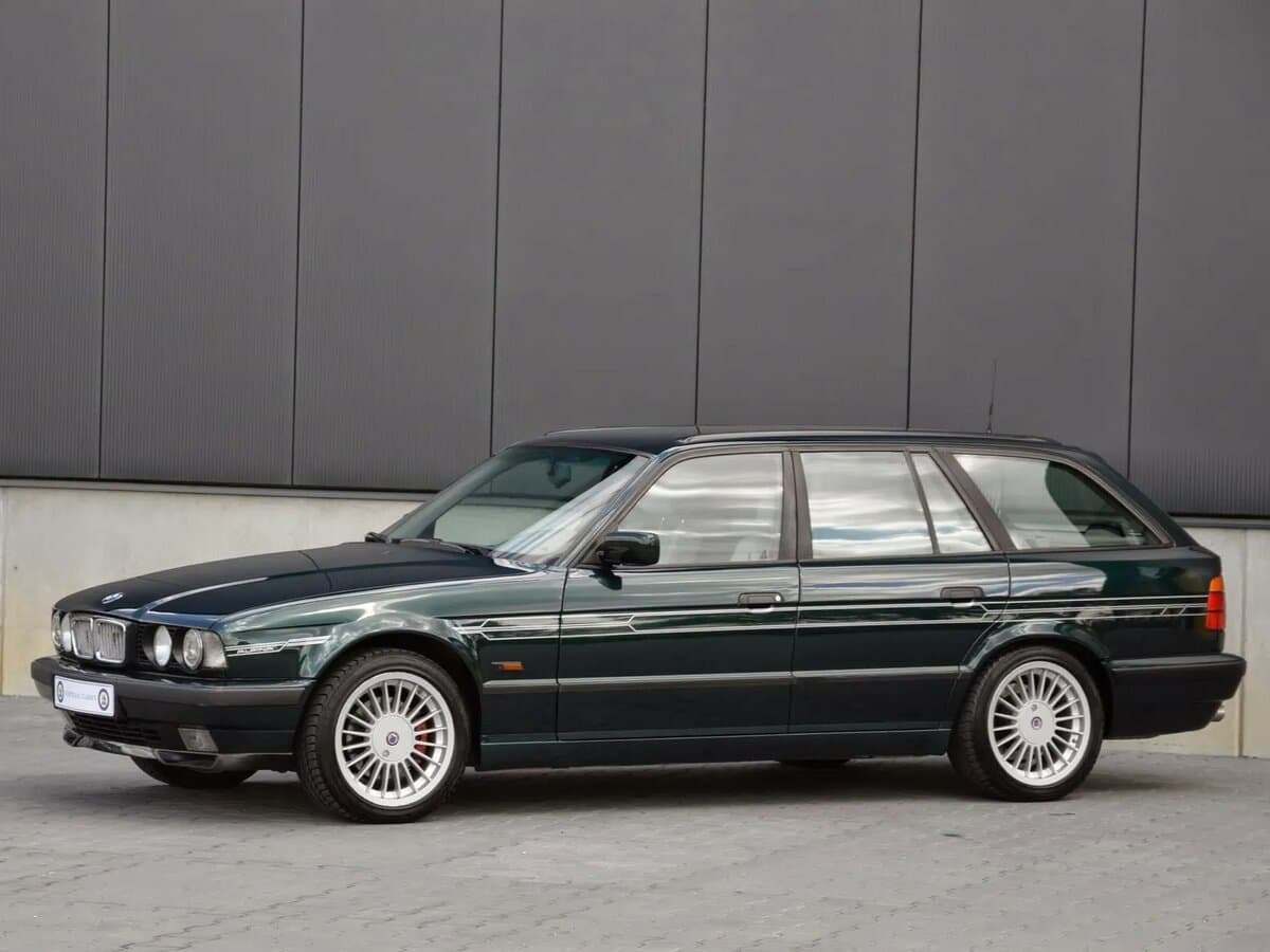 Alpina B10 E34 — Yandan