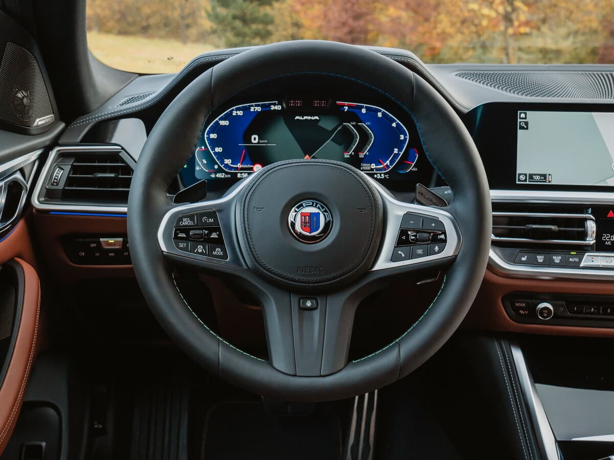 Alpina B4 G26 — Sükan