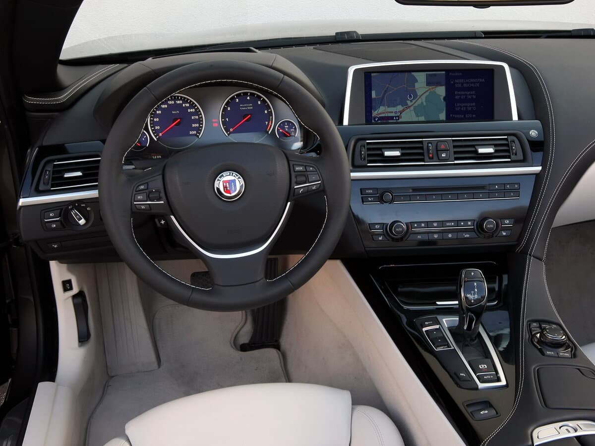 Alpina B6 F12/F13 — Sükan