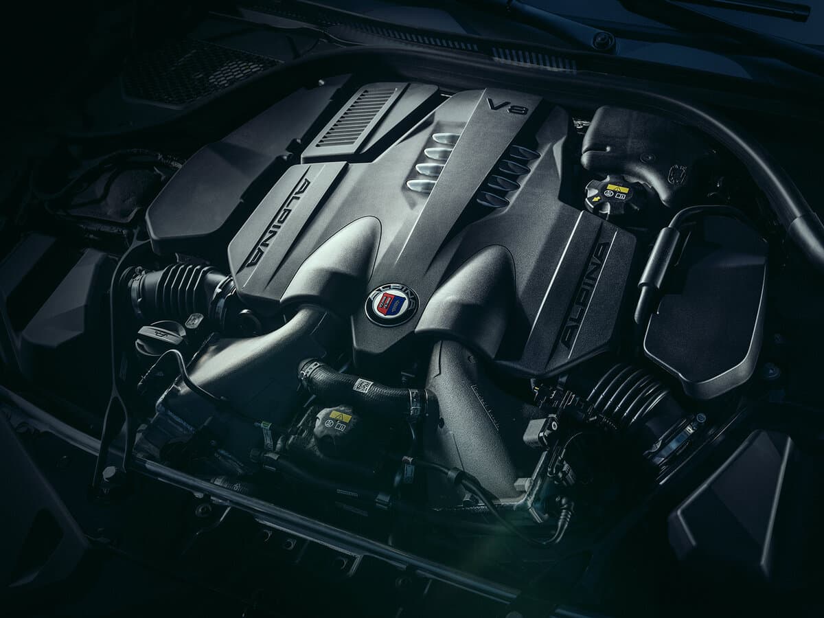 Alpina B8 G16 — Salon, öndən
