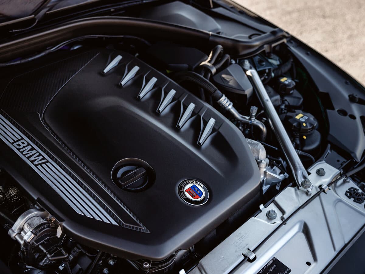 Alpina D4 G26 — Salon, arxadan
