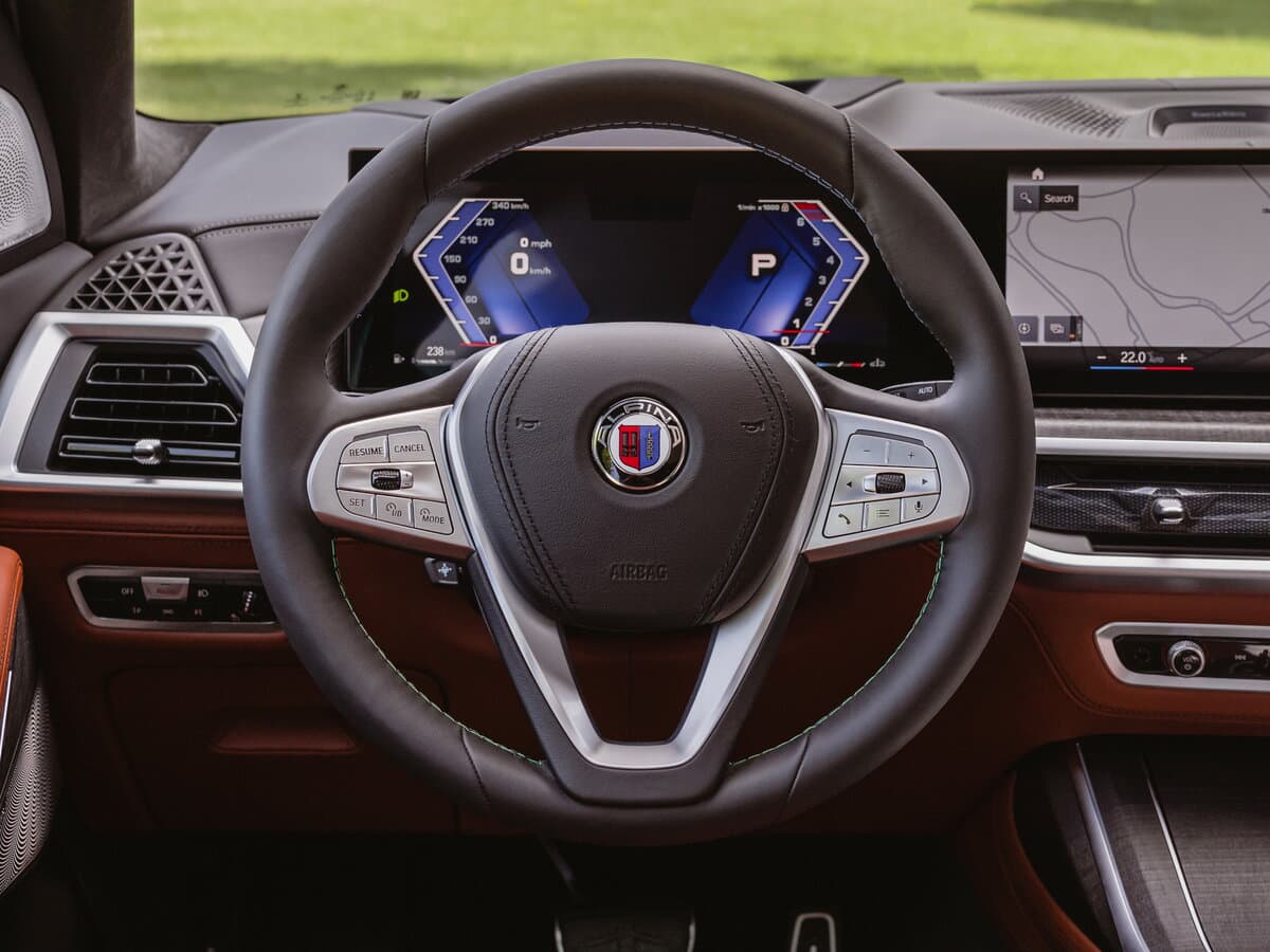 Alpina XB7 G07 Restayling — Sükan