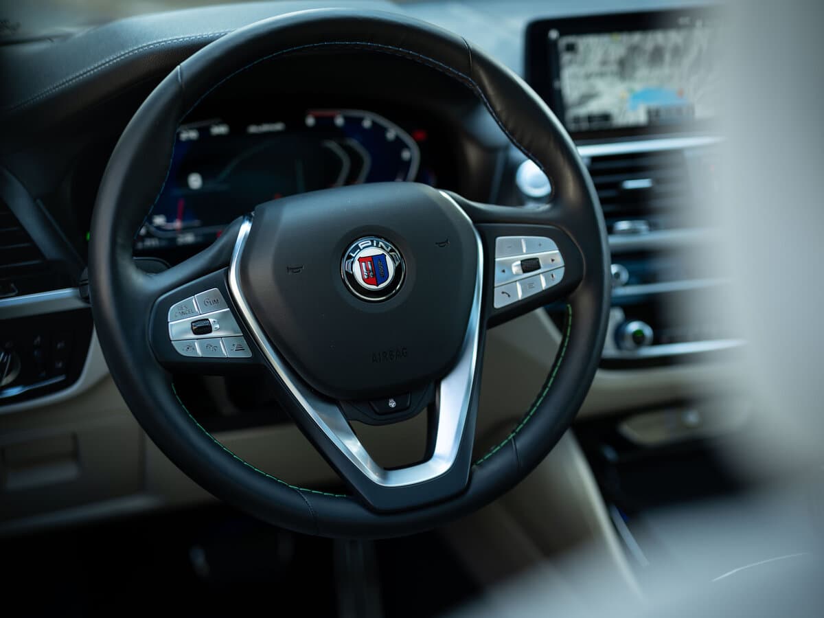 Alpina XD4 G02 — Sükan