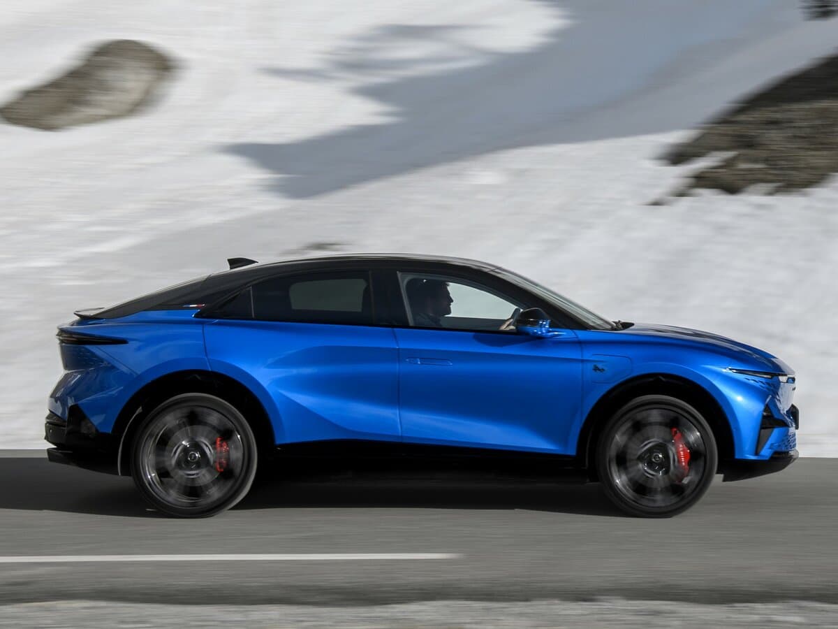Alpine A390 2025 – indiyədək — Yandan