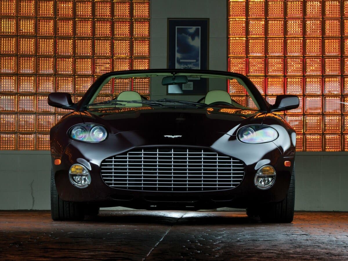 Aston Martin DB AR1 2003 – 2004 — Öndən