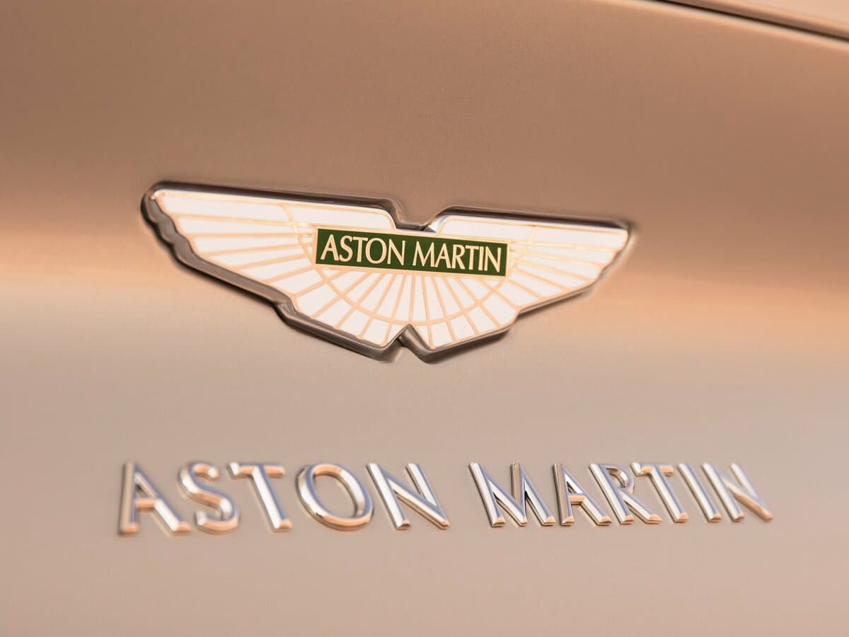 Aston Martin DB11 I — Salon, arxadan