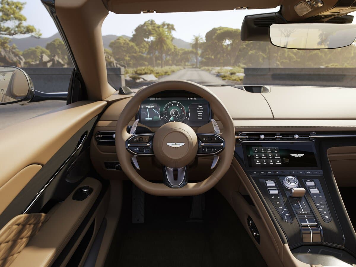 Aston Martin DB12 2023 – indiyədək — Sükan