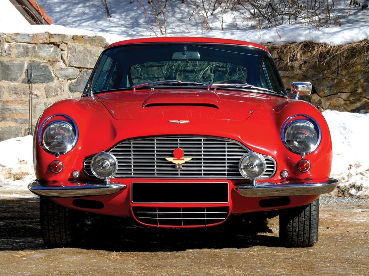Aston Martin DB6 1965 – 1970 — Öndən