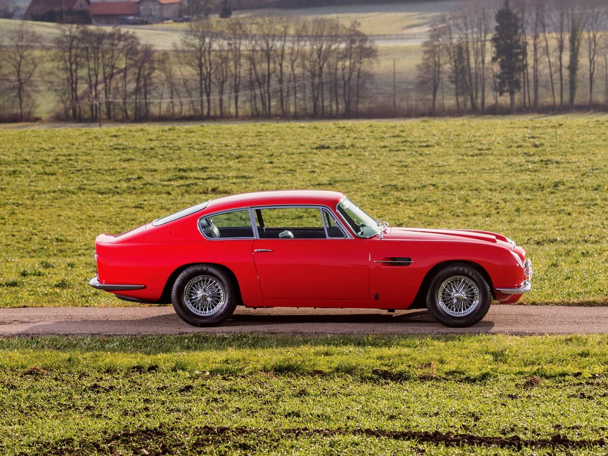 Aston Martin DB6 1965 – 1970 — Yandan