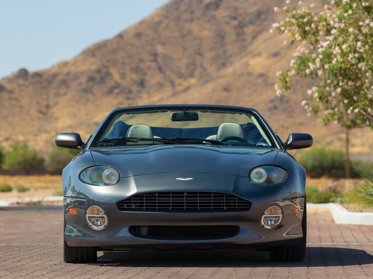 Aston Martin DB7 I Restayling — Öndən