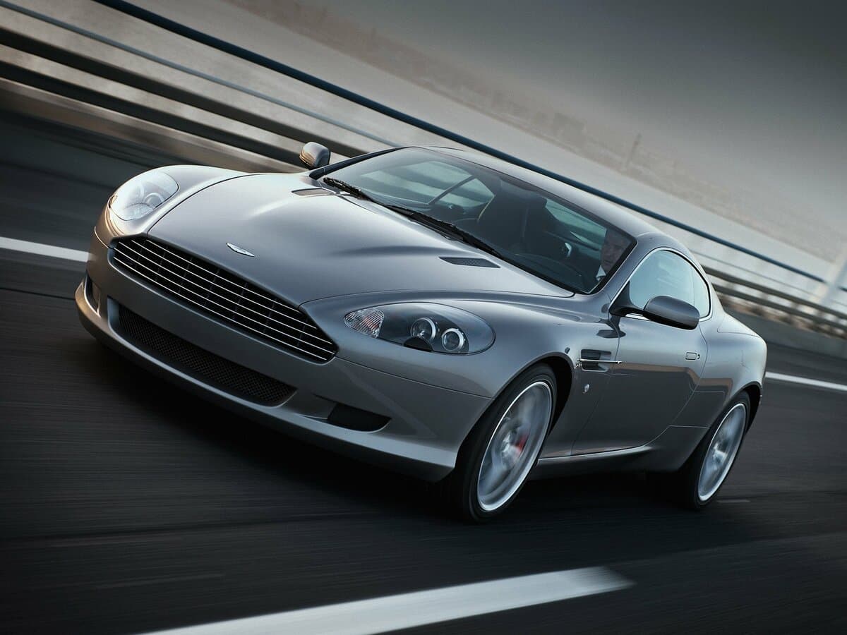Aston Martin DB9 I Restayling — Əsas şəkil