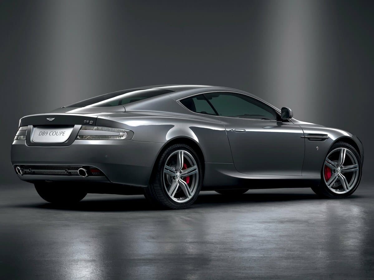 Aston Martin DB9 I Restayling — 3/4 arxadan