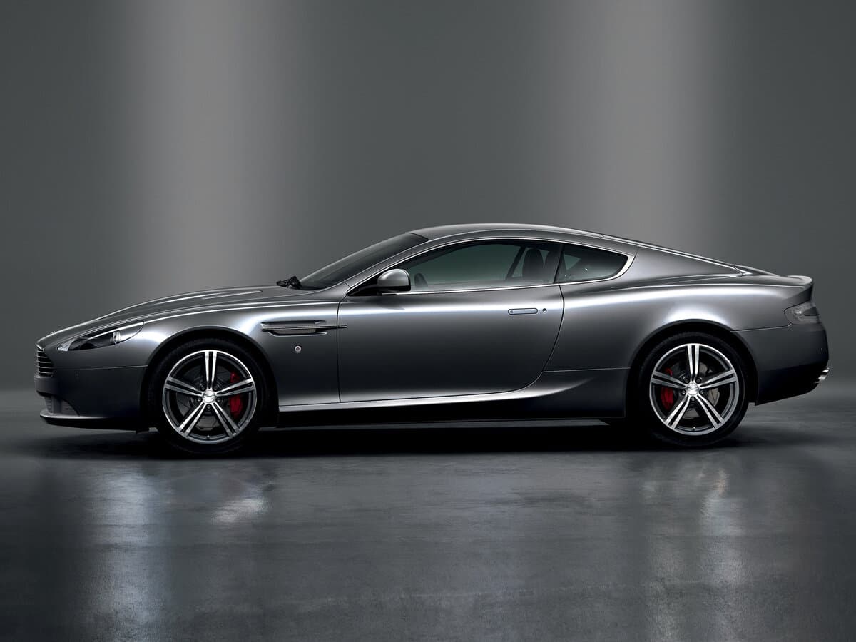 Aston Martin DB9 I Restayling — Yandan