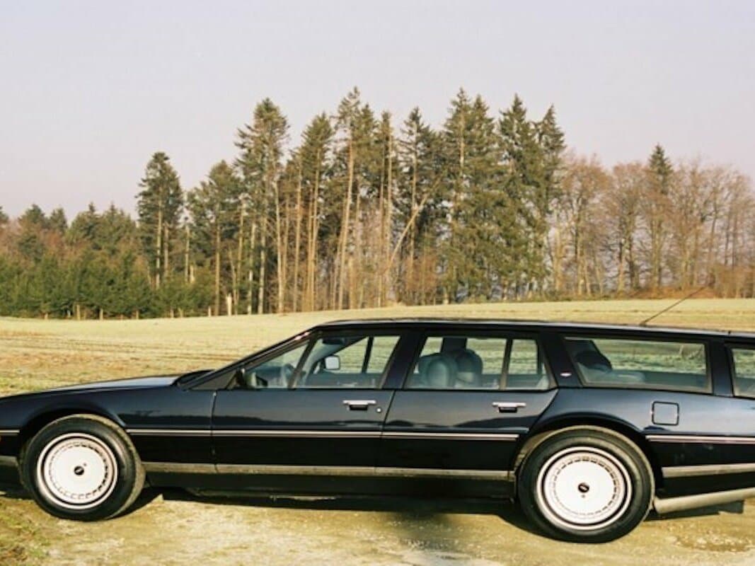 Aston Martin Lagonda 1976 – 1997 — Yandan