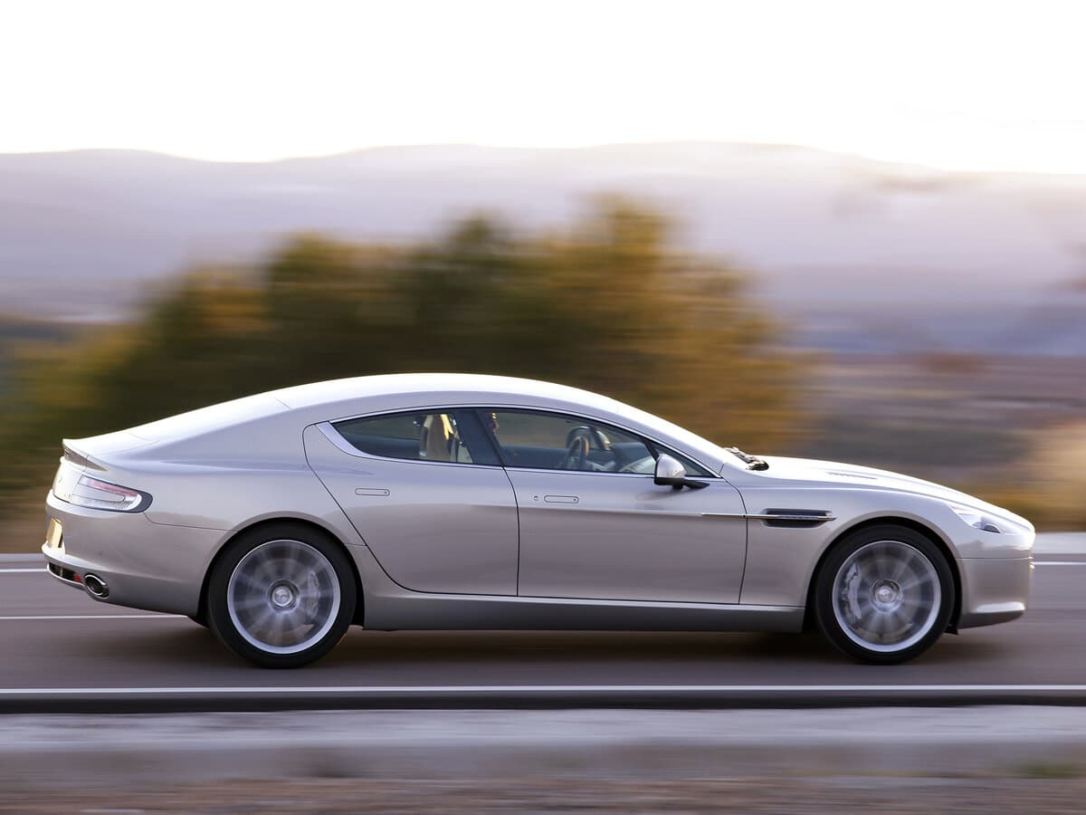 Aston Martin Rapide I — Yandan