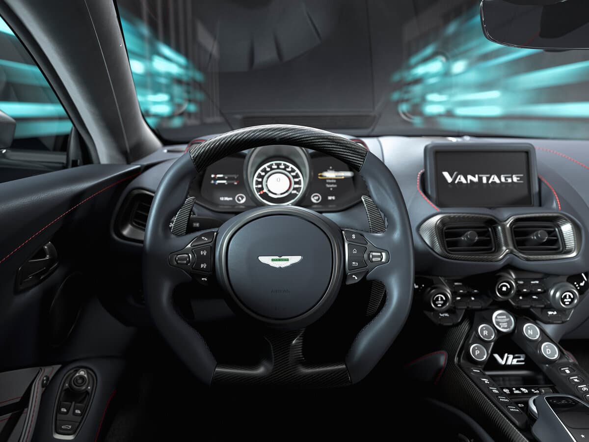 Aston Martin V12 Vantage II — Sükan