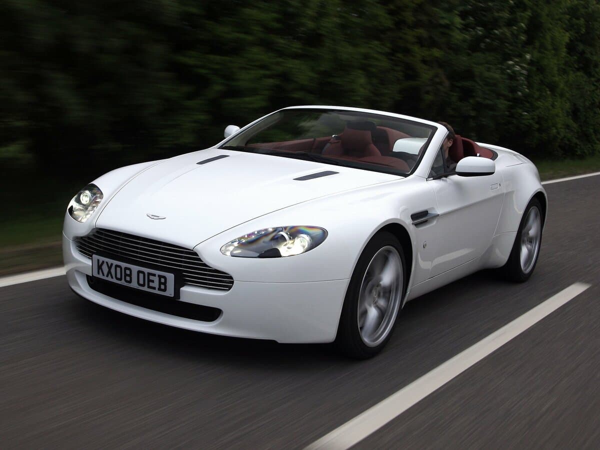 Aston Martin V8 Vantage III Restayling — Əsas şəkil