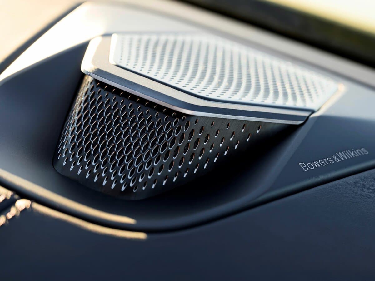Aston Martin V8 Vantage IV Restayling — Salon, öndən