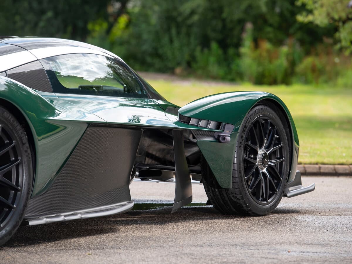 Aston Martin Valkyrie 2021 – 2024 — Salon, öndən