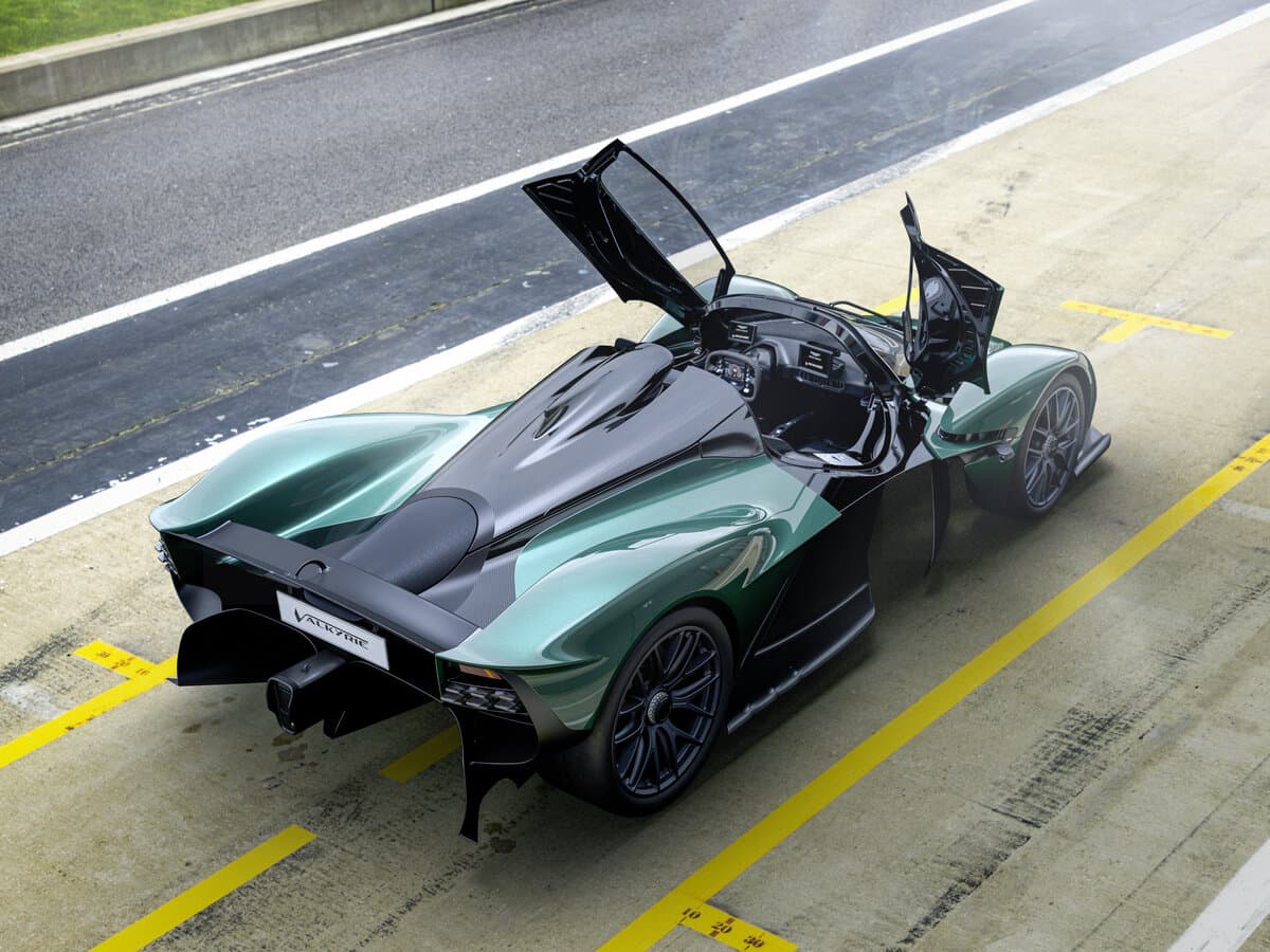 Aston Martin Valkyrie 2021 – 2024 — 3/4 arxadan