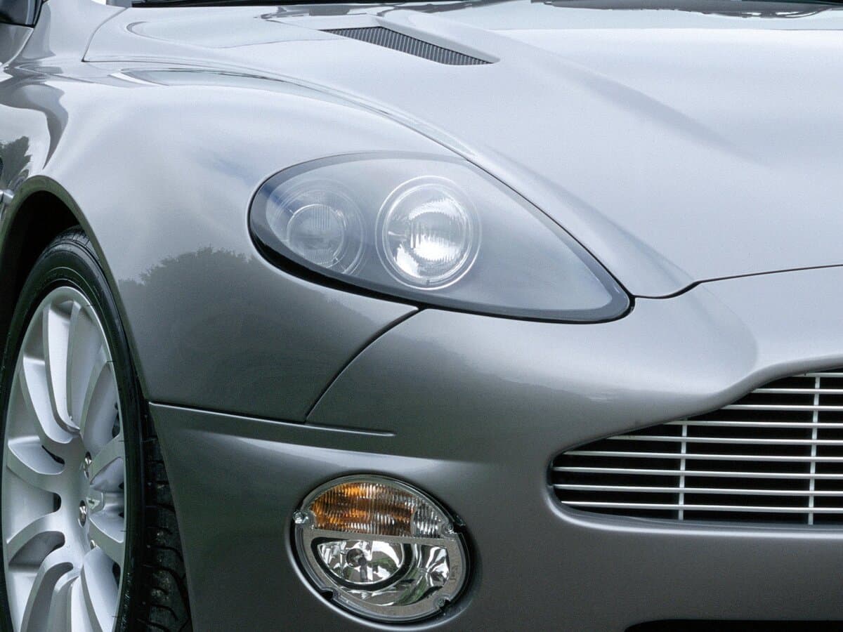 Aston Martin Vanquish I — Fara
