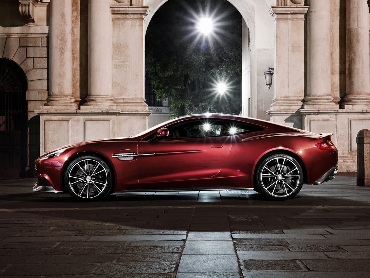 Aston Martin Vanquish II — Yandan