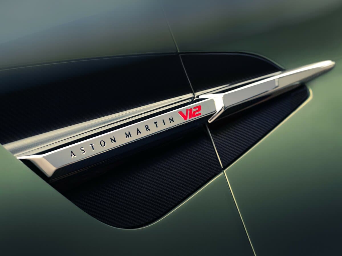 Aston Martin Vanquish III — Salon, arxadan