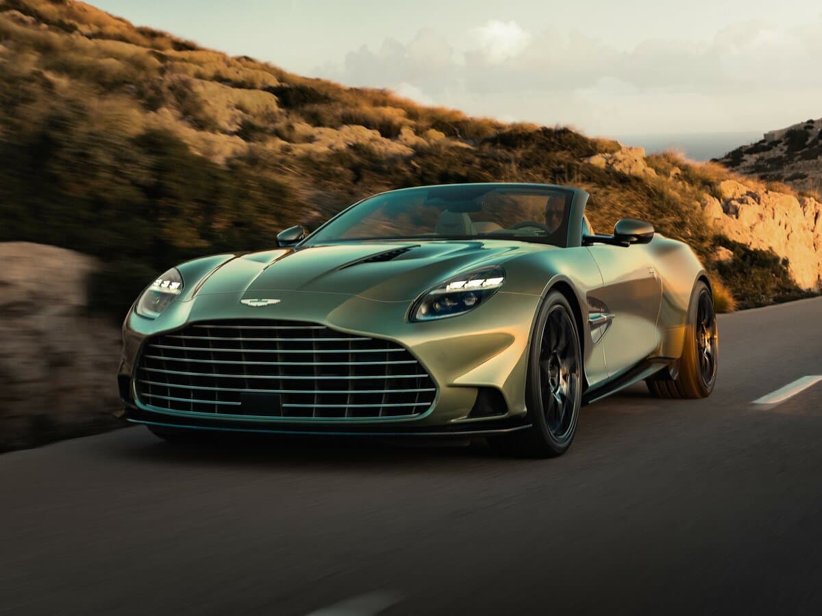 Aston Martin Vanquish III — Əsas şəkil