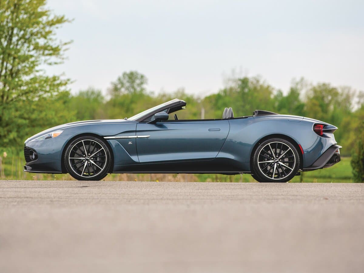 Aston Martin Vanquish Zagato II — Yandan