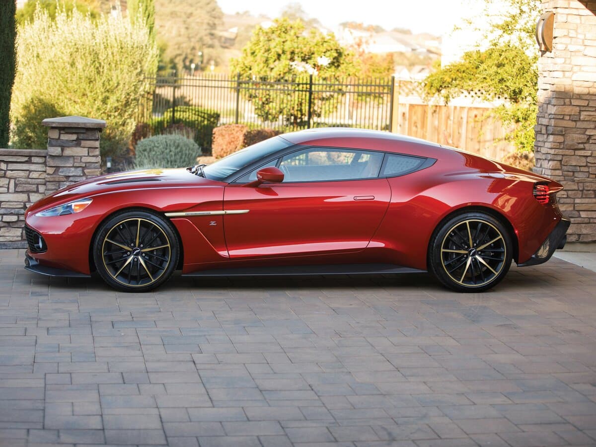 Aston Martin Vanquish Zagato II — Yandan