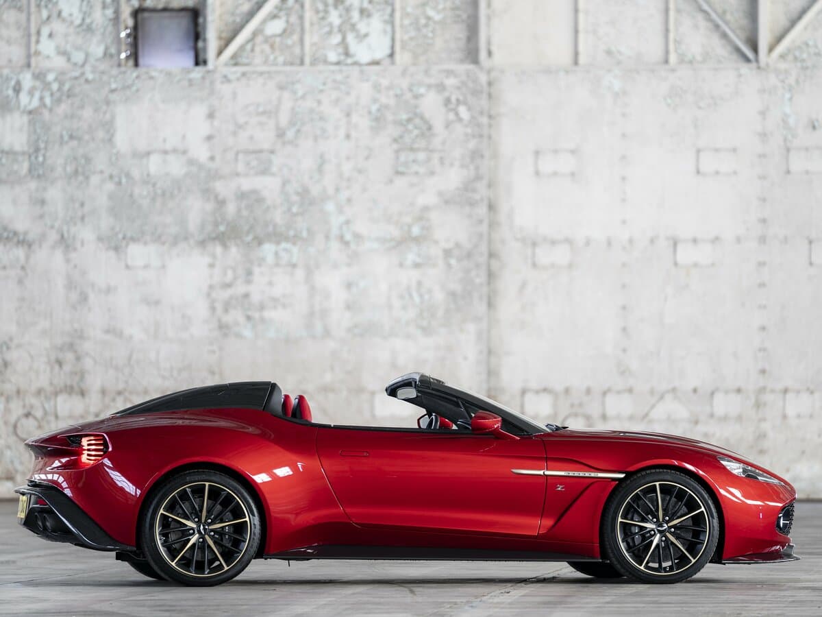 Aston Martin Vanquish Zagato II — Yandan