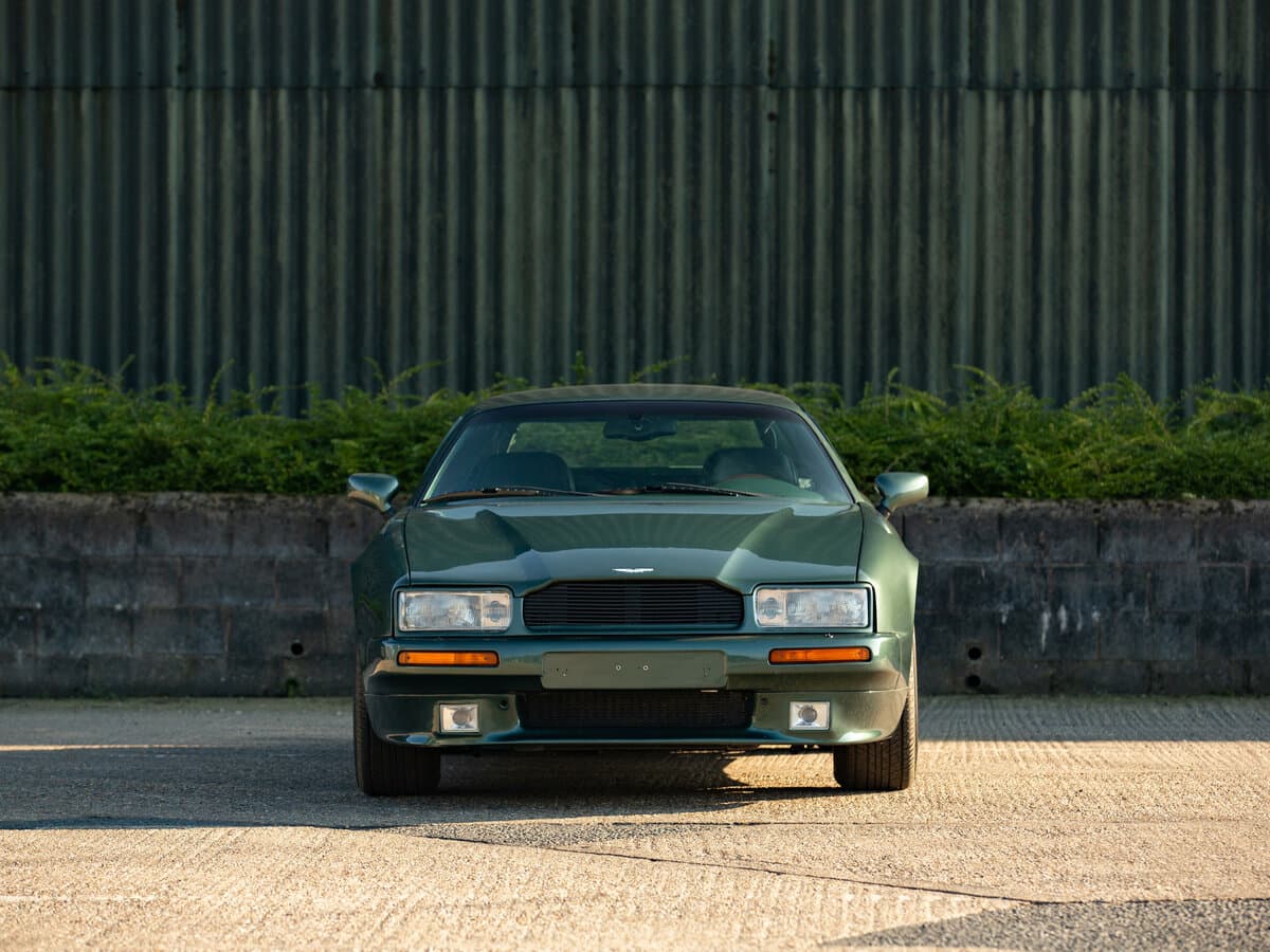 Aston Martin Virage I — Öndən